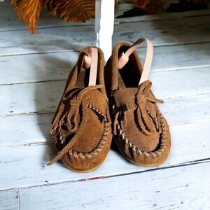 🌻Minnetonka Women'sBrown Suede Kilty Slipper Moccasins Size 7